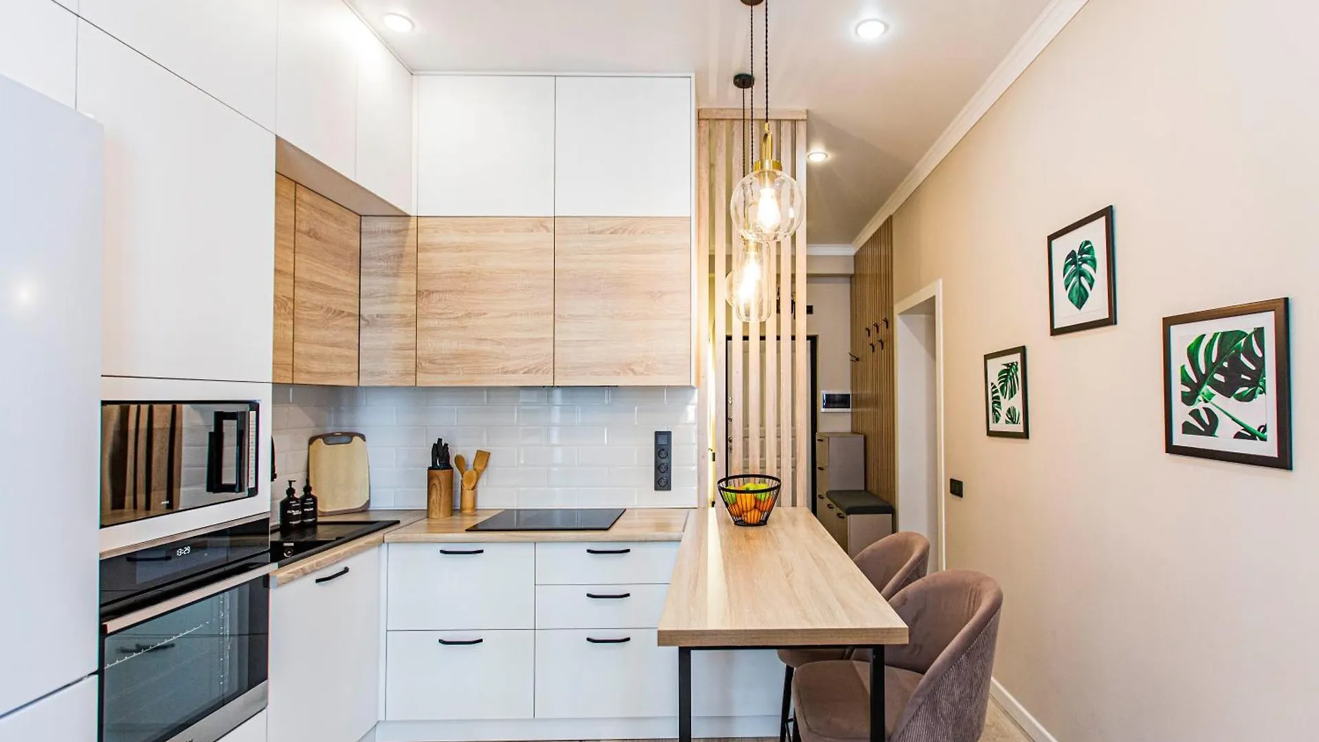 Роскошная Квартира Рядом С Метро Almaty Apartamento