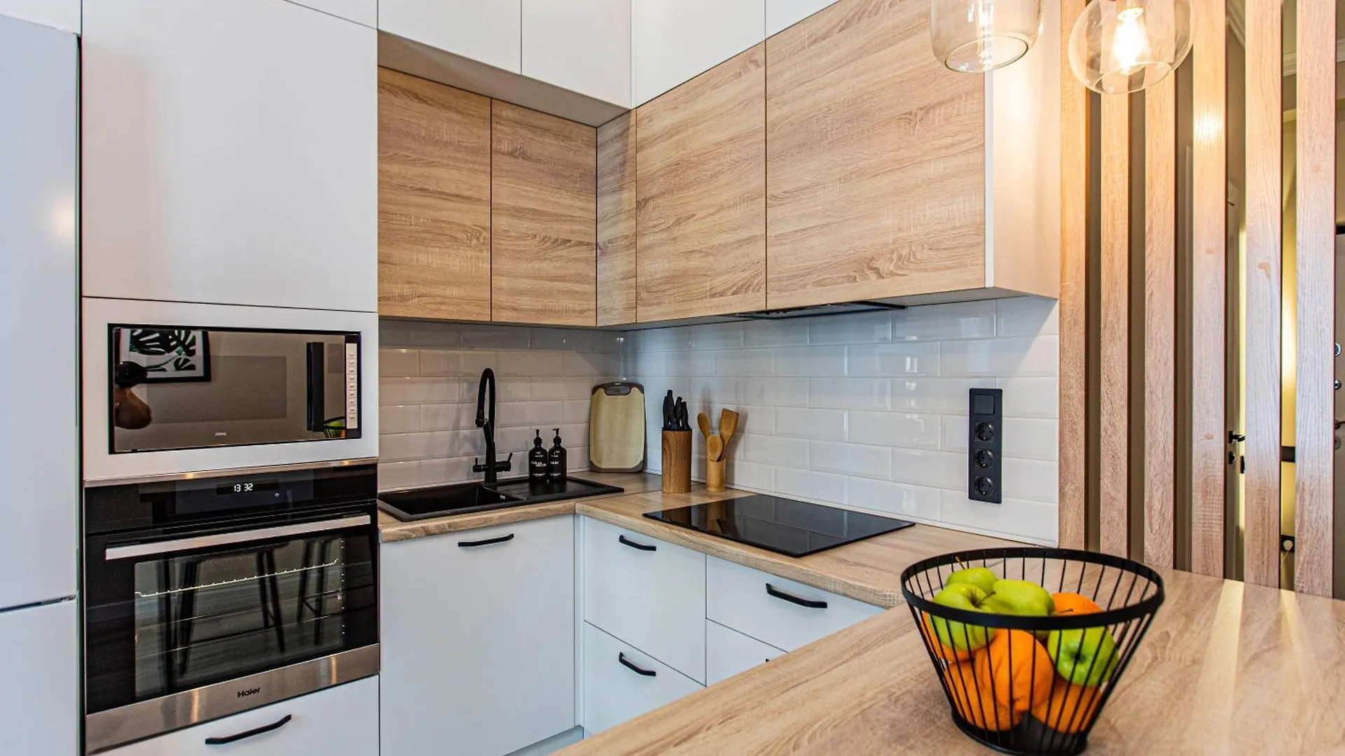 Роскошная Квартира Рядом С Метро Almaty Apartamento
