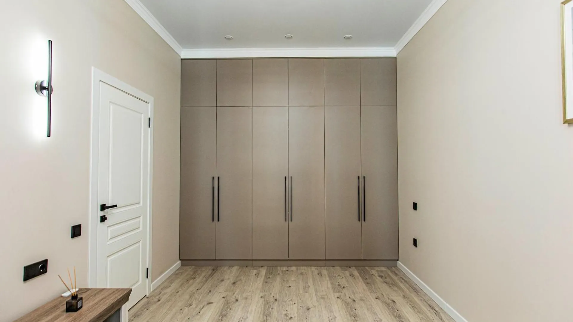 Роскошная Квартира Рядом С Метро Almaty Apartamento