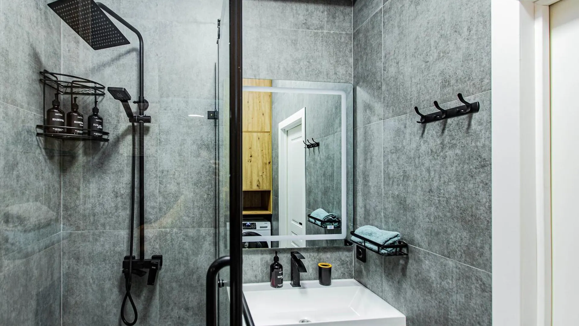 Роскошная Квартира Рядом С Метро Almaty Apartamento